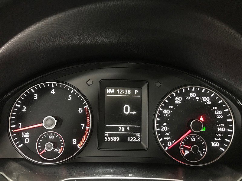 Used 2014 Volkswagen Eos Executive FWD image 26