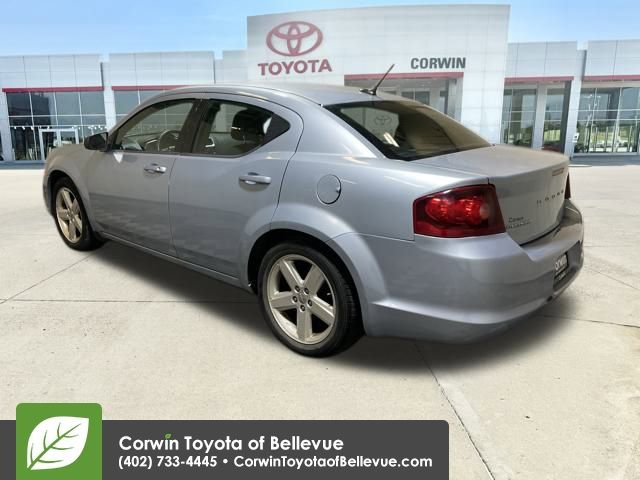 Used 2013 Dodge Avenger SE image 3