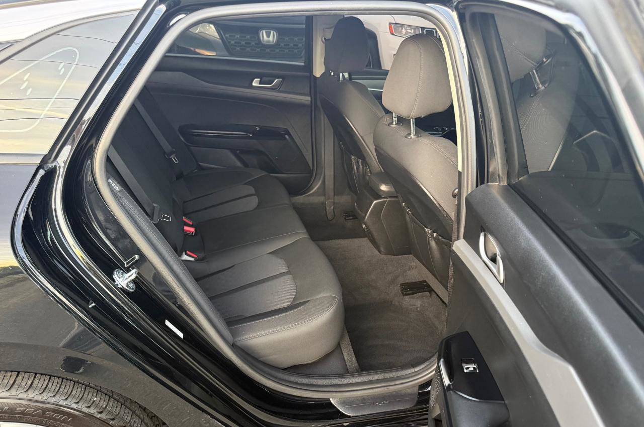 Used 2022 Kia K5 LXS image 12