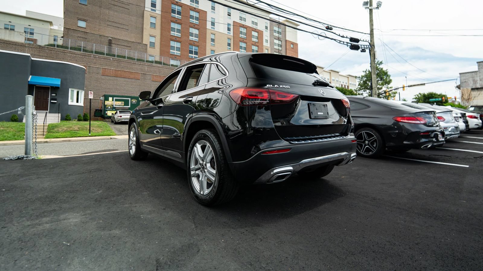 Used 2022 Mercedes-Benz GLA 250 4MATIC w/ Premium Package Lite image 6