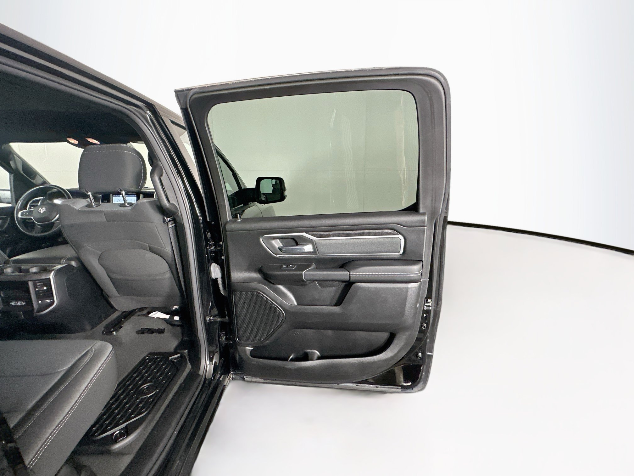 Used 2023 RAM 1500 Big Horn AWD/4WD image 28