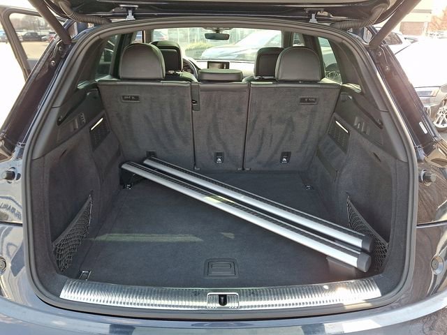 Used 2019 Audi SQ5 Premium Plus w/ Premium Plus Package AWD/4WD image 34