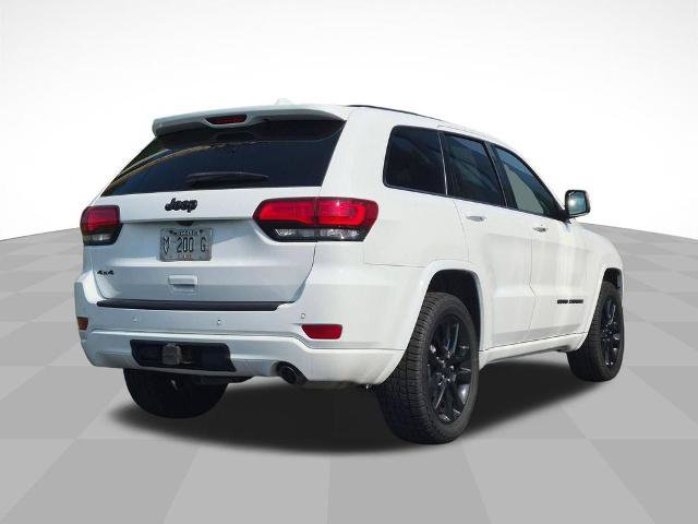 Used 2020 Jeep Grand Cherokee Altitude AWD/4WD image 3