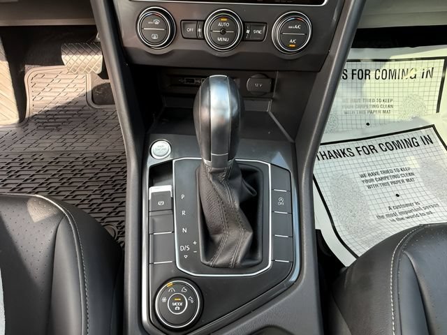 Used 2019 Volkswagen Tiguan SE w/ Panoramic Sunroof Package AWD/4WD image 16