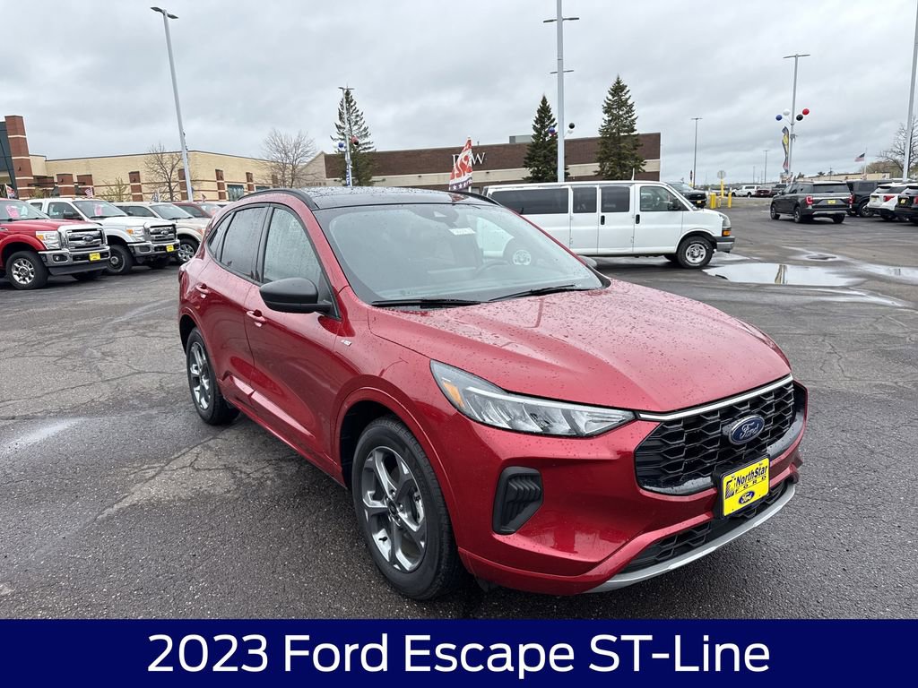 Used 2023 Ford Escape ST-Line w/ Tech Pack #1 AWD/4WD image 5
