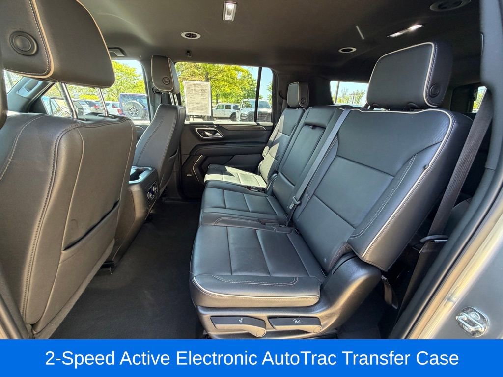 Used 2024 Chevrolet Suburban Premier image 18