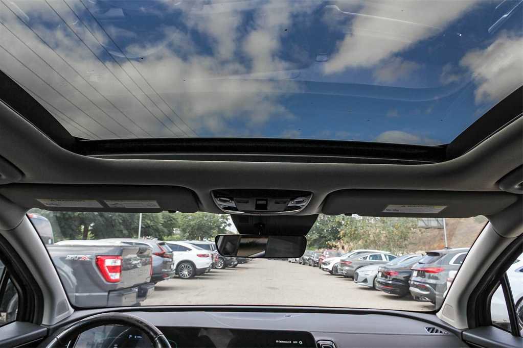 Used 2023 Kia Sportage EX w/ EX Premium Package image 12