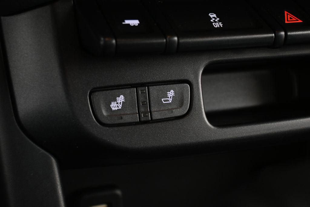 Used 2015 Chevrolet Colorado Z71 w/ LPO, Bed Protection Package image 12