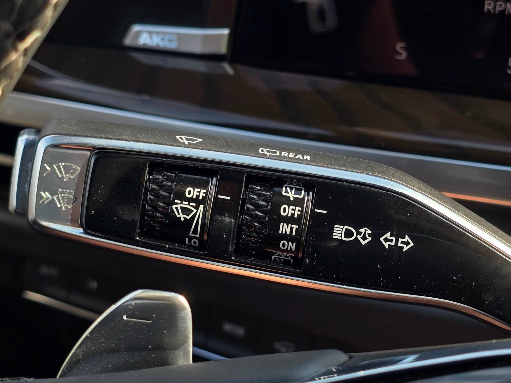 New 2026 Cadillac Escalade ESV Platinum Sport AWD/4WD image 44