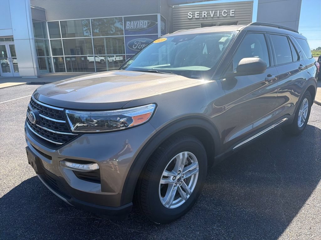 Used 2021 Ford Explorer XLT w/ Equipment Group 202A RWD image 3