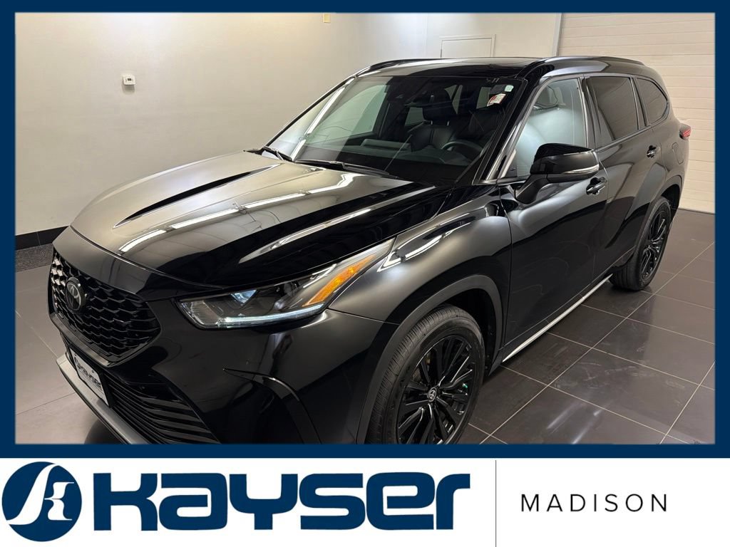 Used 2023 Toyota Highlander XSE AWD/4WD image 3