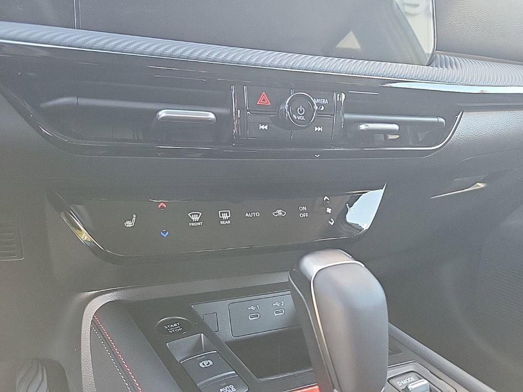 New 2026 Nissan Kicks SR w/ Cold Weather Package image 25