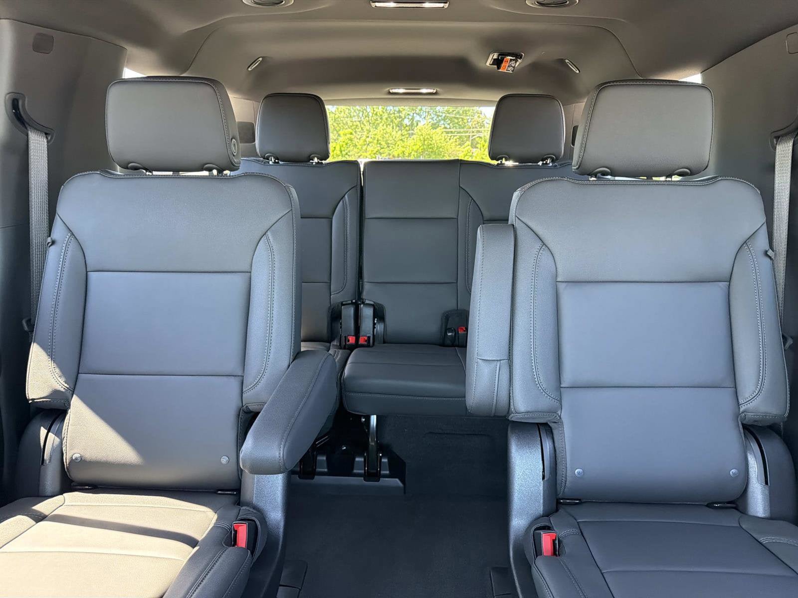 New 2026 Chevrolet Suburban LT w/ Comfort Package AWD/4WD image 15