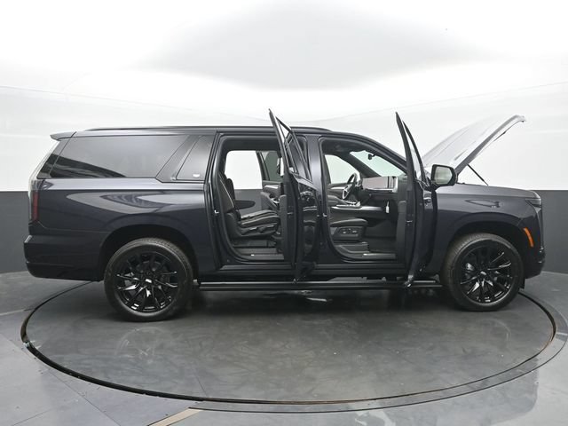 New 2026 Cadillac Escalade ESV Sport w/ LPO, ONYX Package AWD/4WD image 60