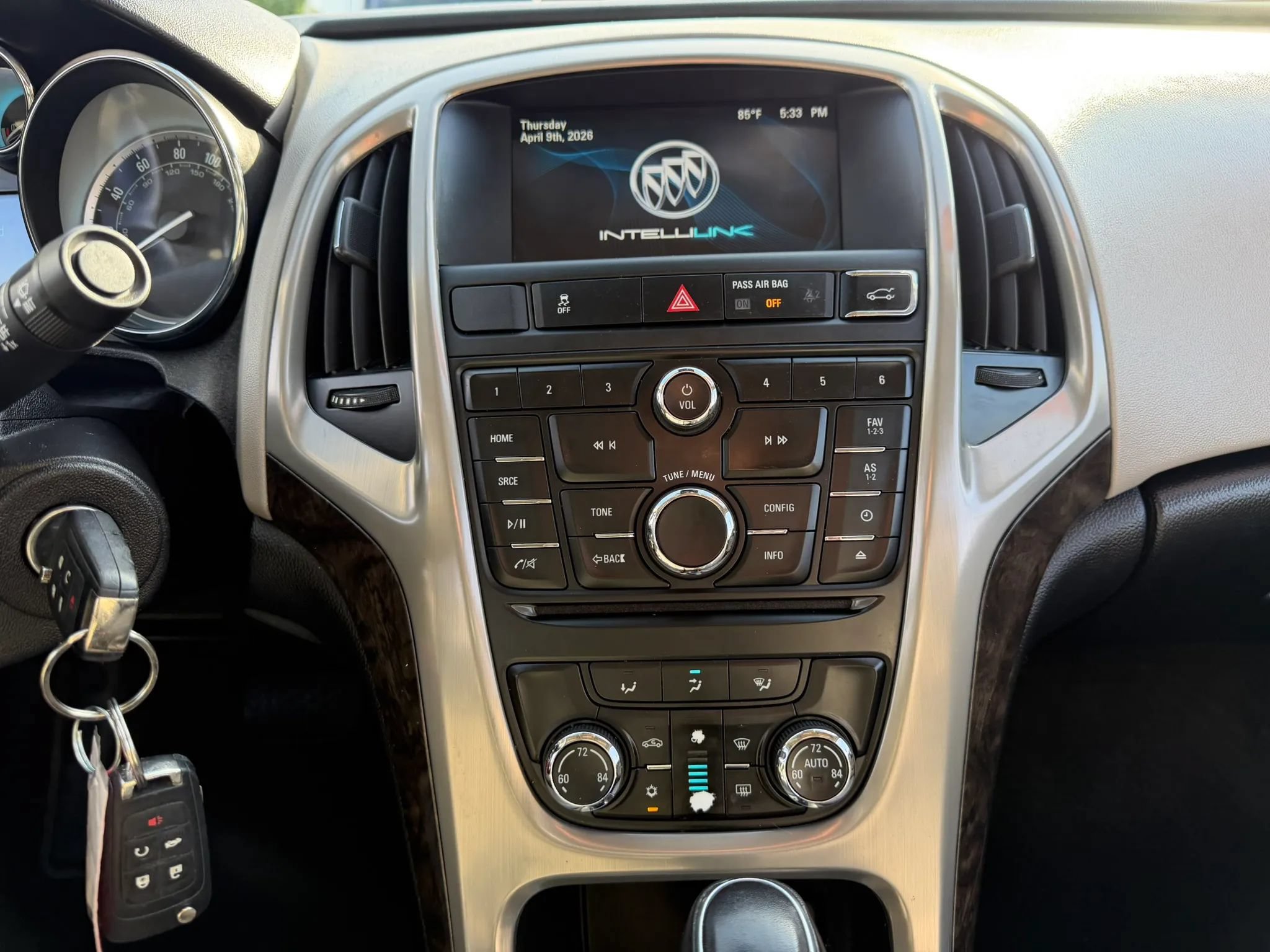 Used 2015 Buick Verano FWD image 13