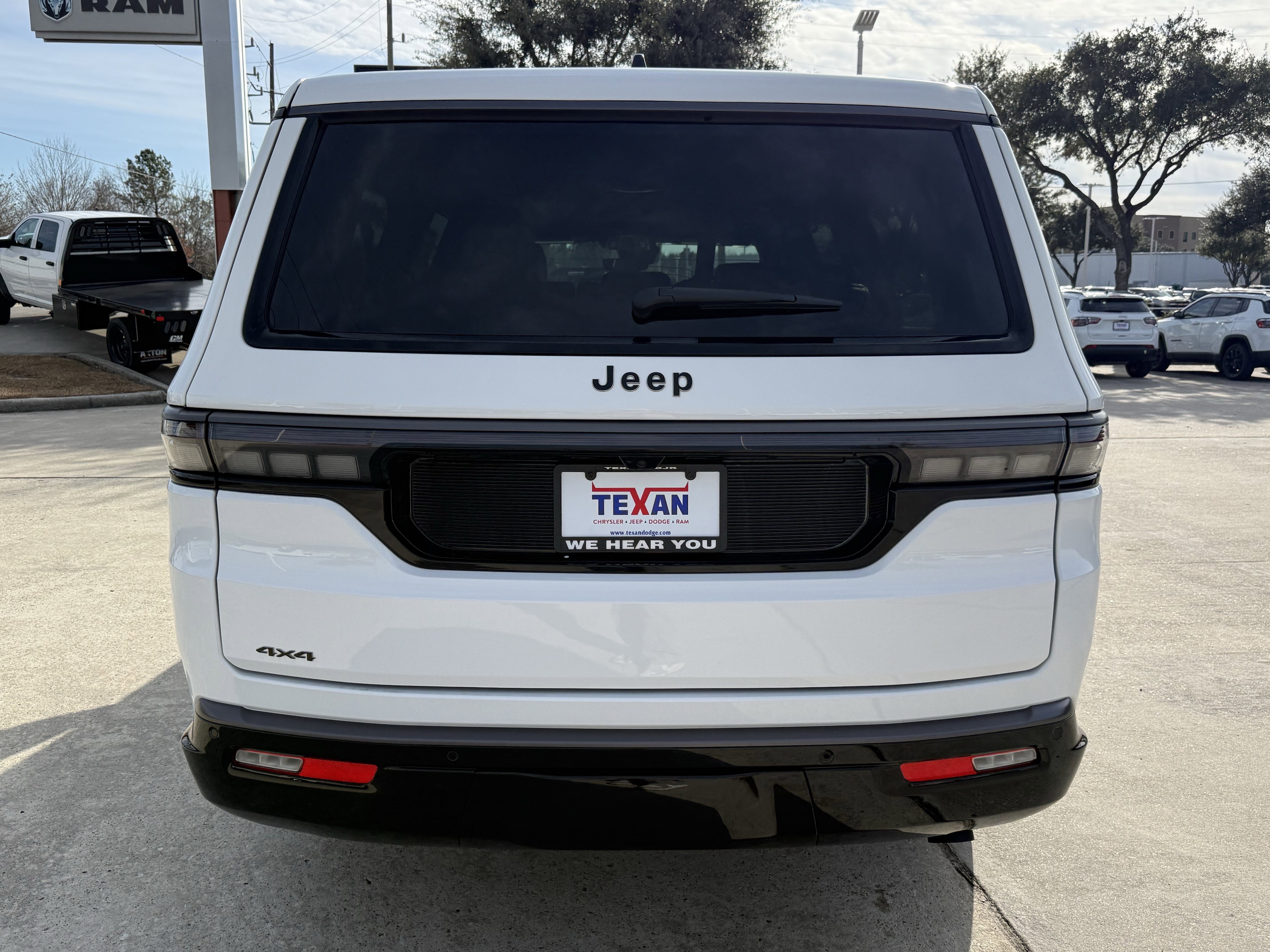 New 2026 Jeep Grand Wagoneer L Limited w/ Premium Group II AWD/4WD image 6