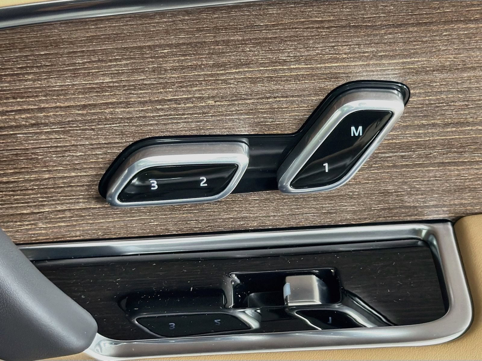 New 2026 Land Rover Range Rover SE AWD/4WD image 33