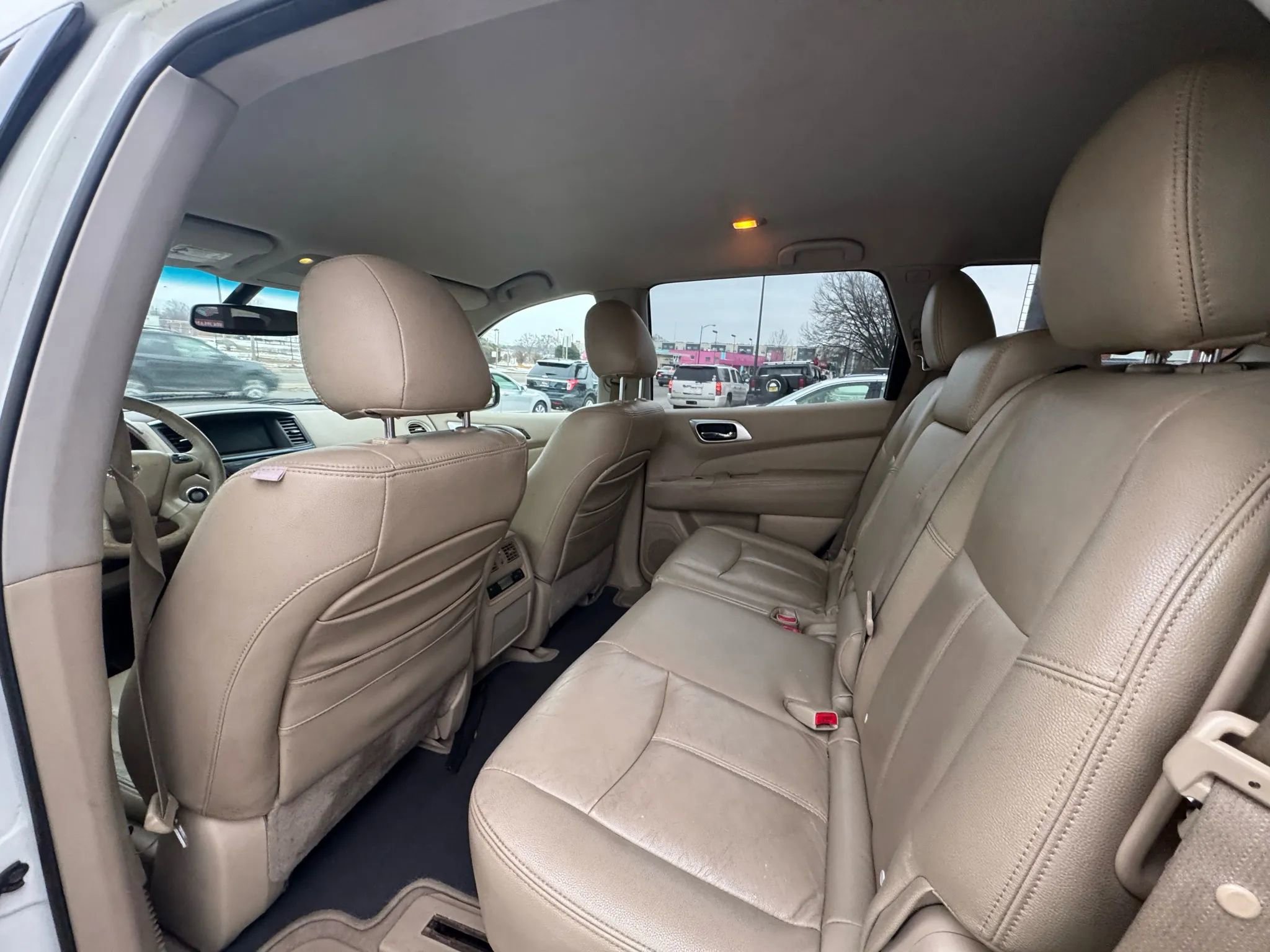 Used 2015 Nissan Pathfinder SV AWD/4WD image 15