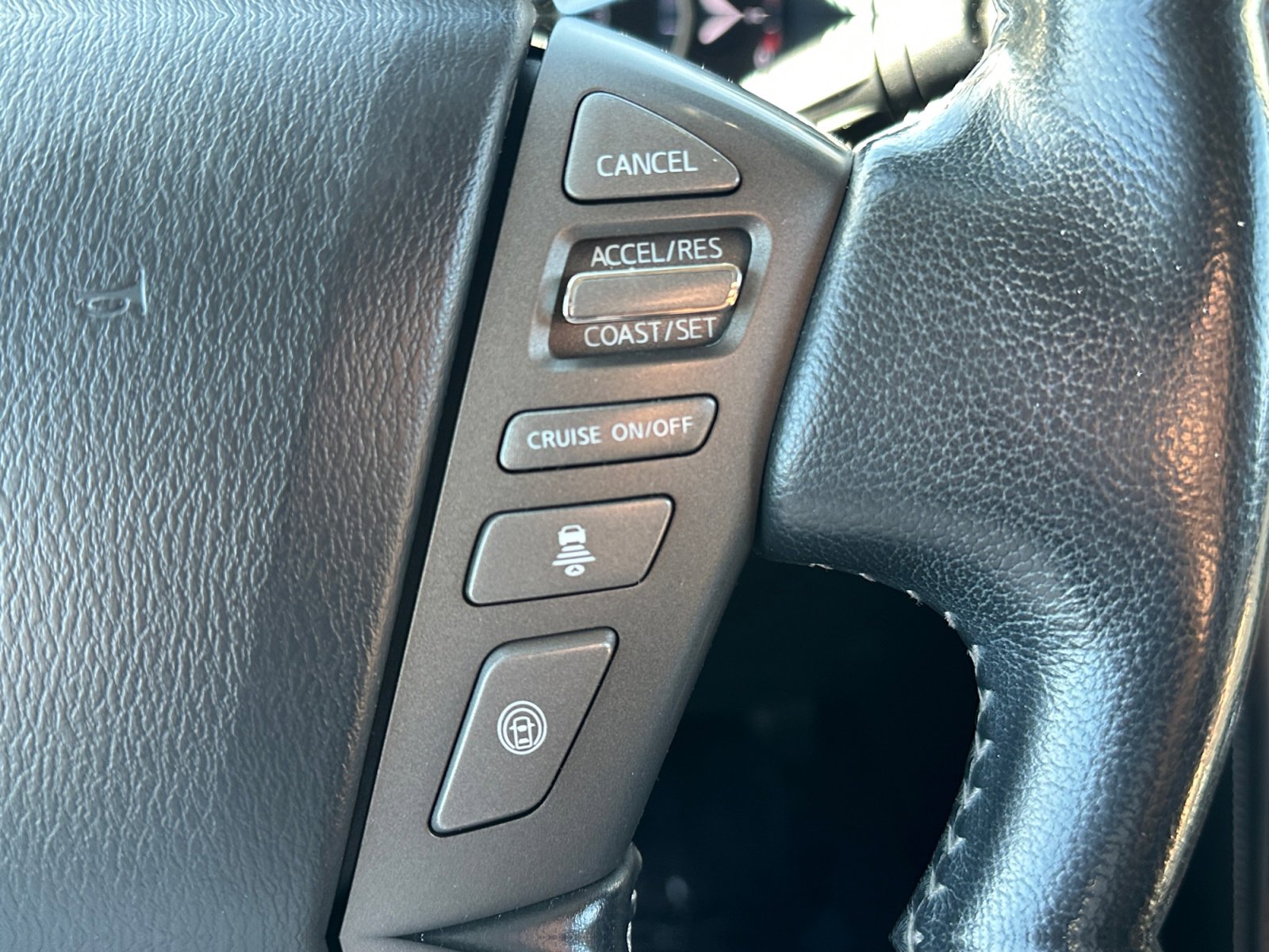 Used 2018 Nissan Armada Platinum w/ Captain Seat Package image 26