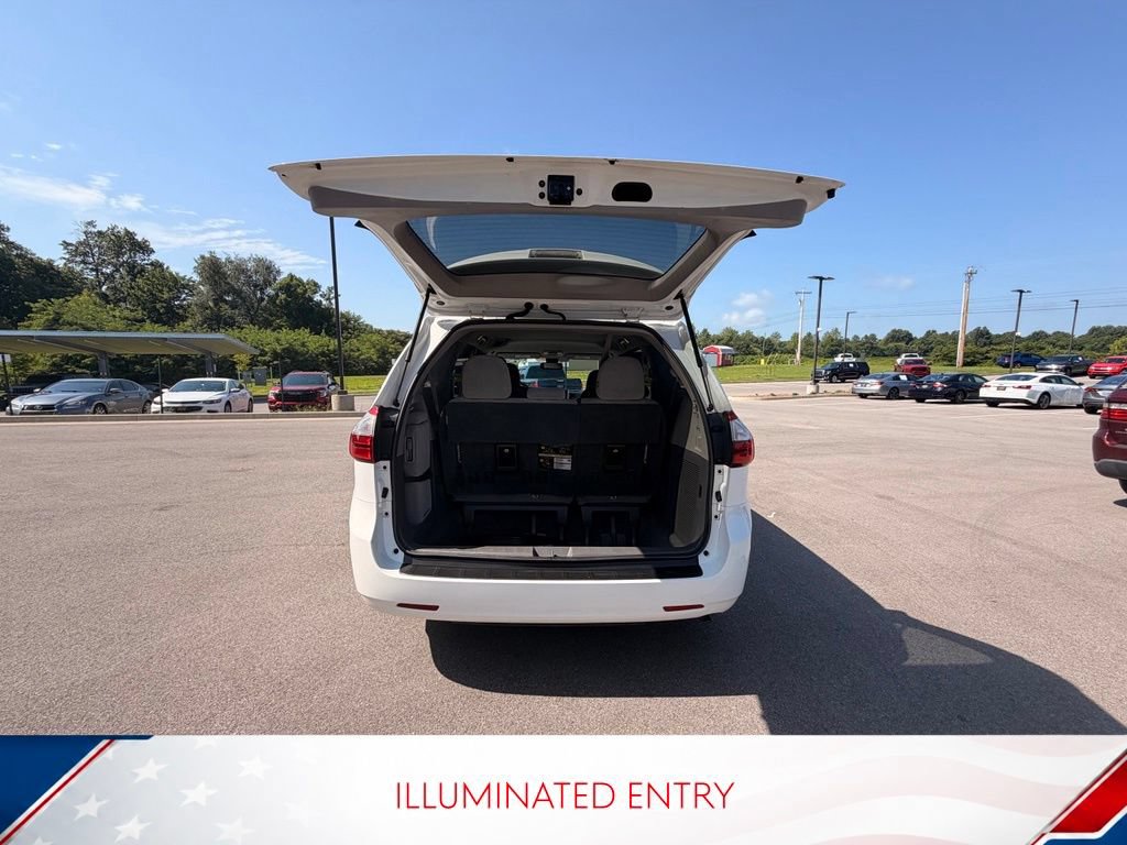 Used 2019 Toyota Sienna LE FWD image 10