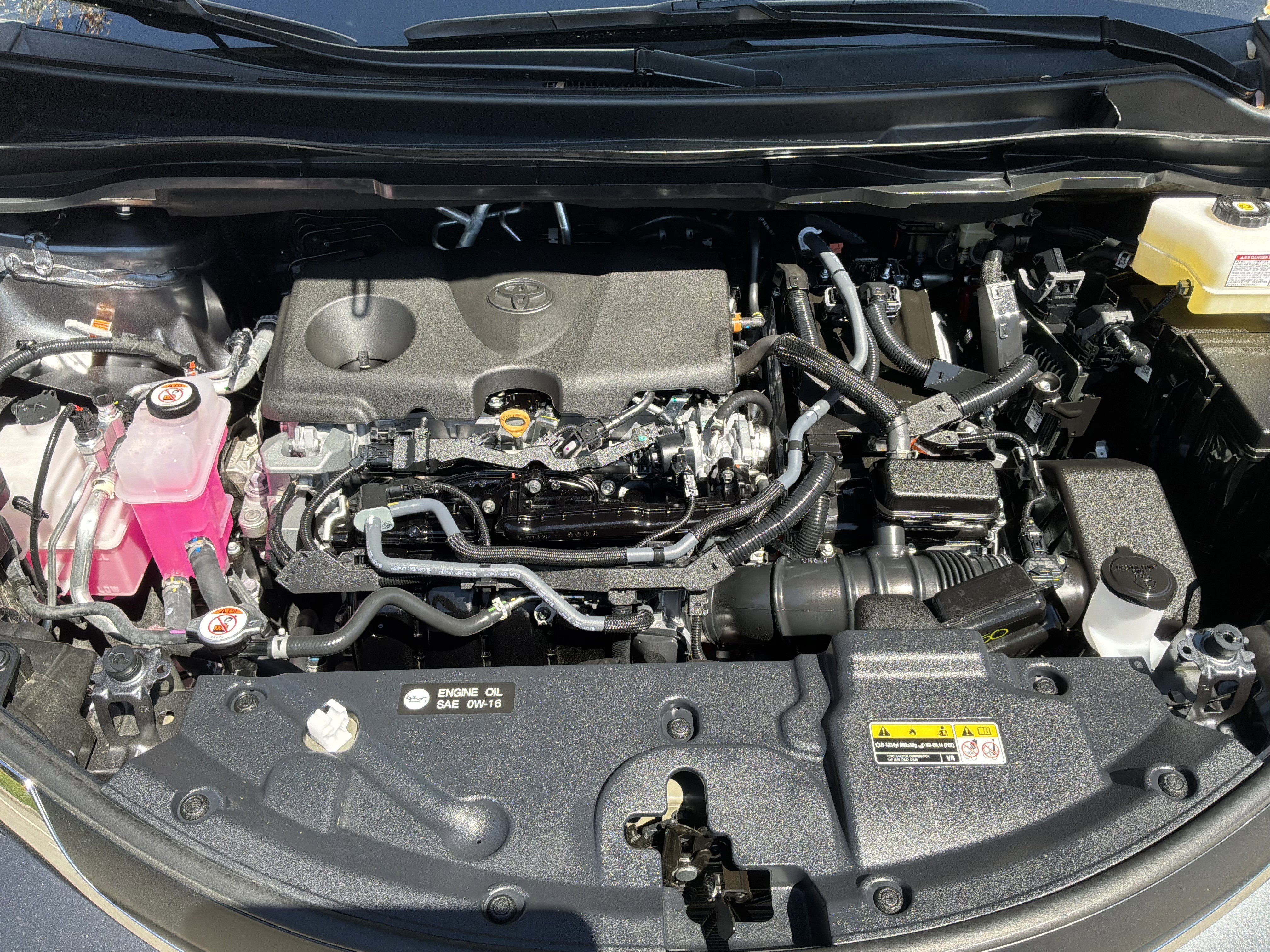 Used 2025 Toyota Sienna XLE image 39