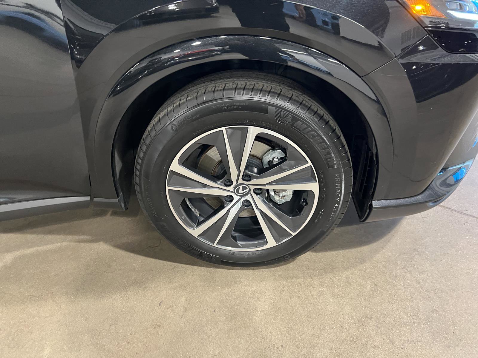 Used 2023 Lexus RX 350h image 43