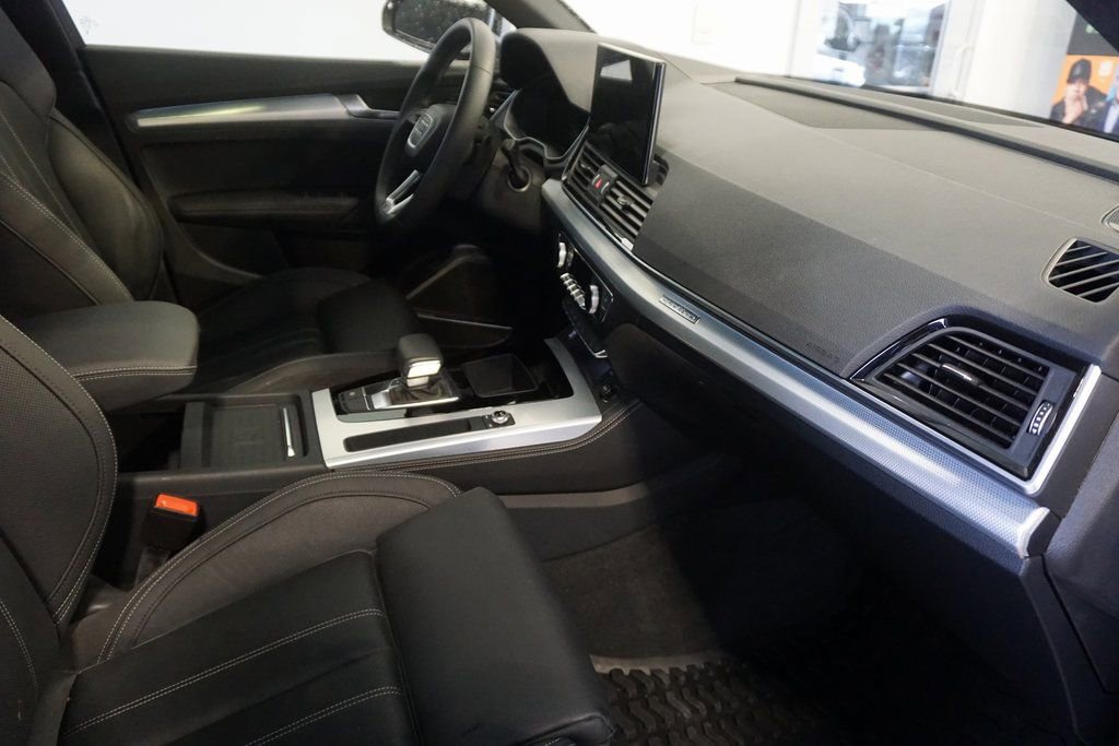 Used 2024 Audi Q5 2.0T Prestige w/ Prestige Package image 25