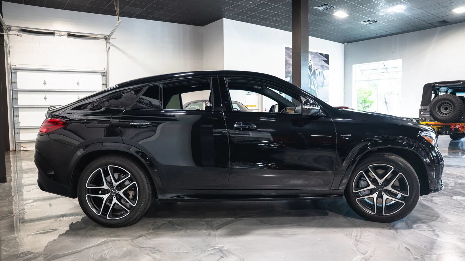 Used 2024 Mercedes-Benz GLE 53 AMG 4MATIC Coupe w/ Driver Assistance Package image 4
