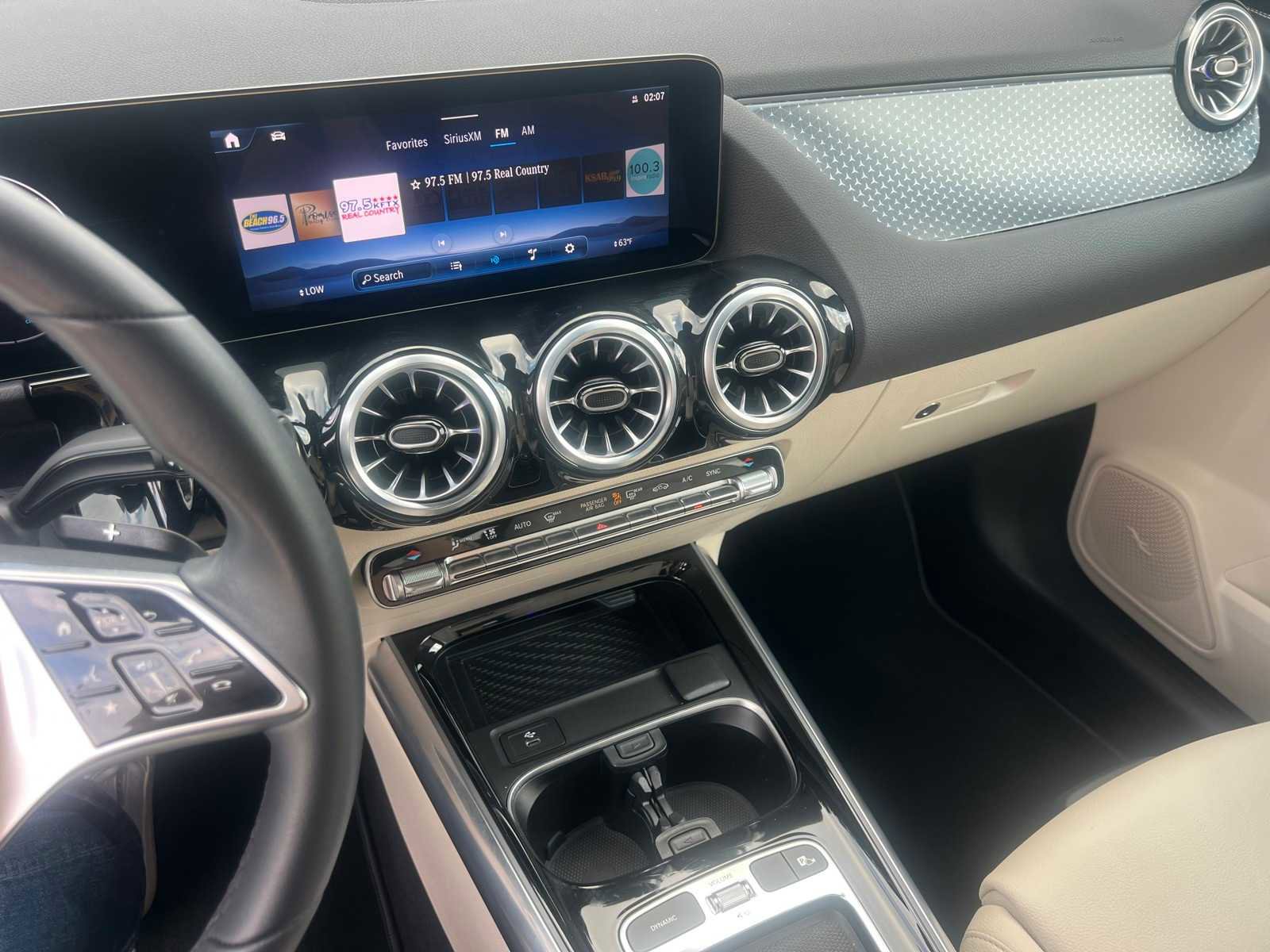 Used 2025 Mercedes-Benz GLA 250 image 24