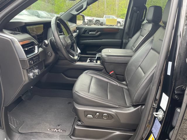 Certified 2025 GMC Yukon Denali AWD/4WD image 40