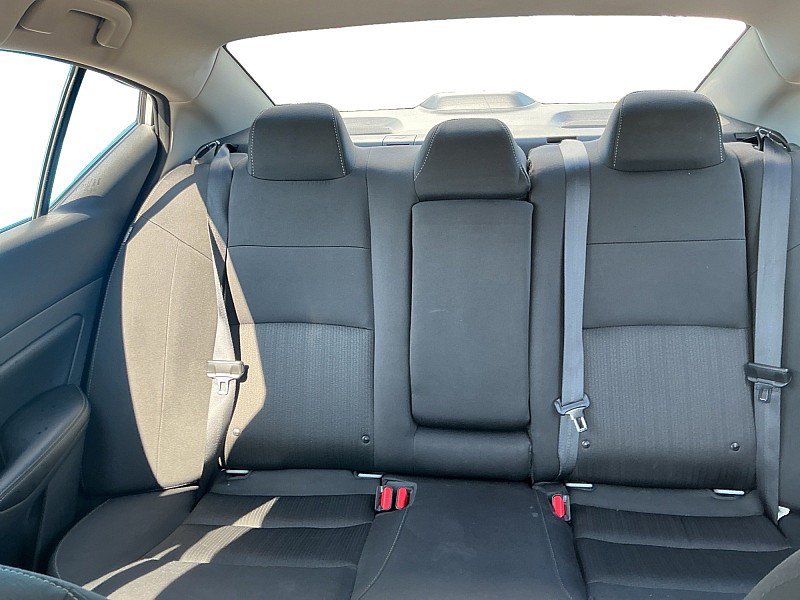 Used 2025 Nissan Altima 2.5 SV FWD image 12