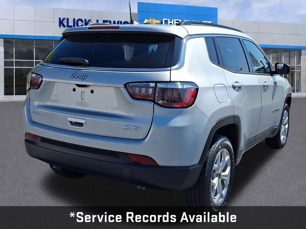 Used 2025 Jeep Compass Latitude AWD/4WD image 8