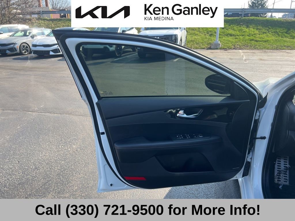 Certified 2022 Kia Forte GT image 26