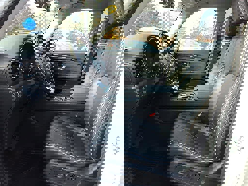 Used 2023 Honda Pilot Elite image 11