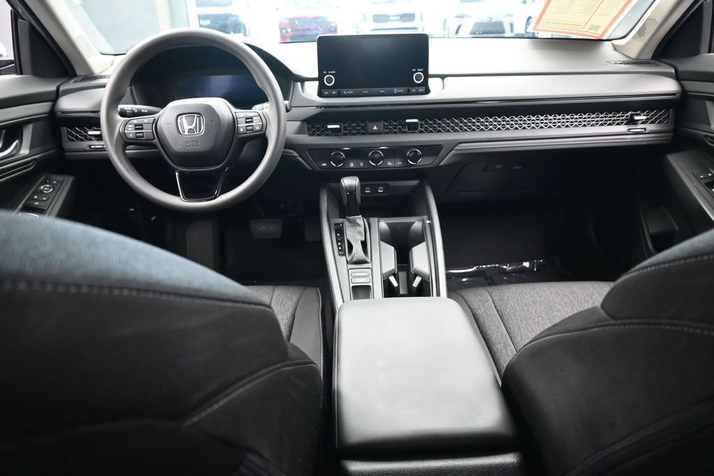Used 2025 Honda Accord SE image 37