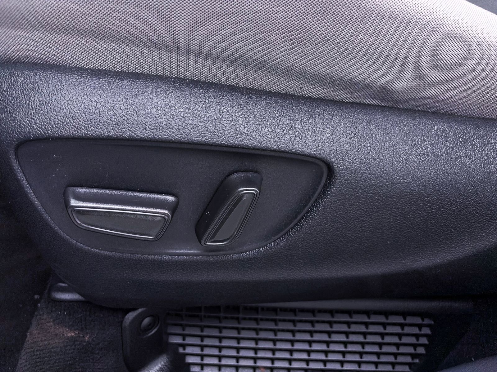 Used 2022 Toyota Sienna LE FWD image 18