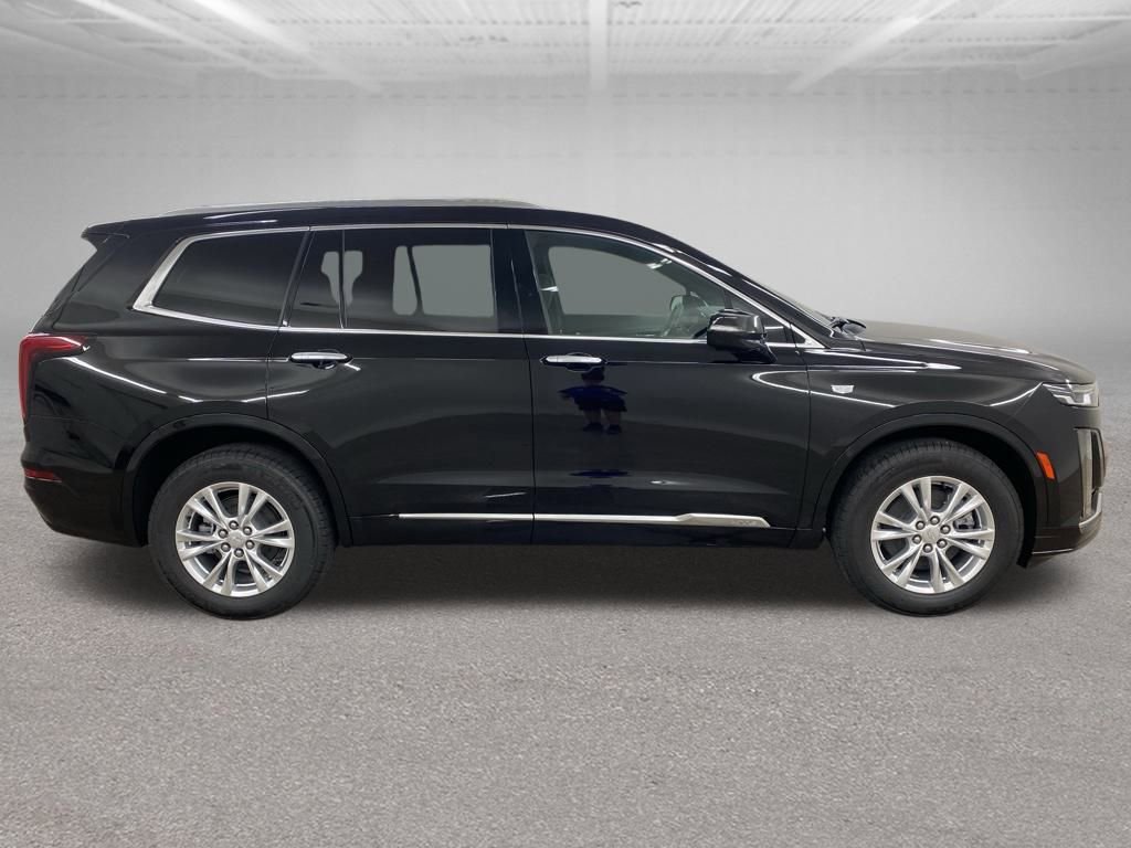 New 2025 Cadillac XT6 Luxury image 12