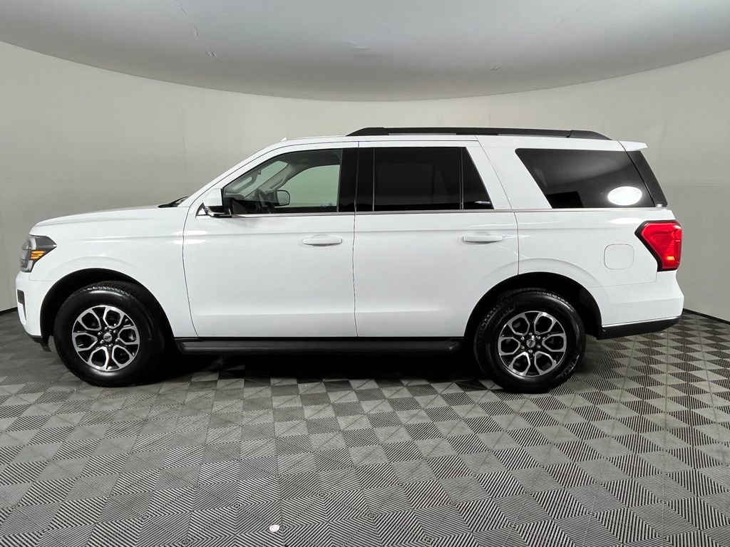 Used 2024 Ford Expedition XLT image 9