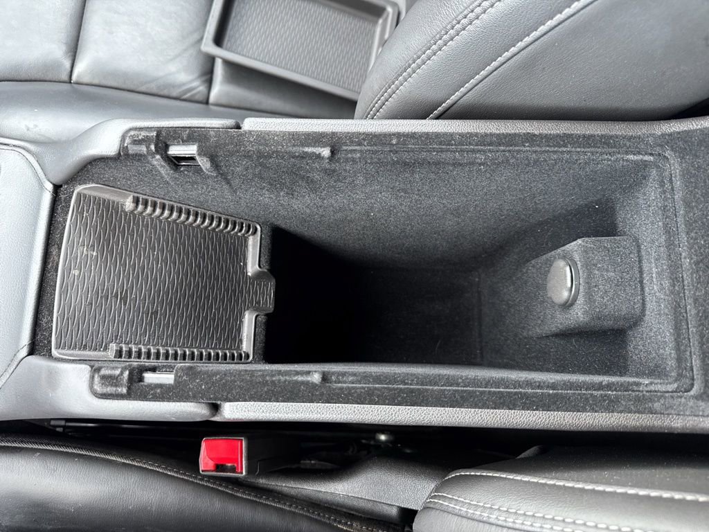 Used 2024 Cadillac XT4 Premium Luxury image 17