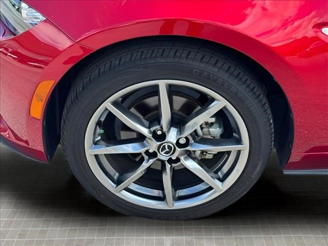 Used 2023 MAZDA MX-5 Miata Grand Touring w/ Weather Package RWD image 16