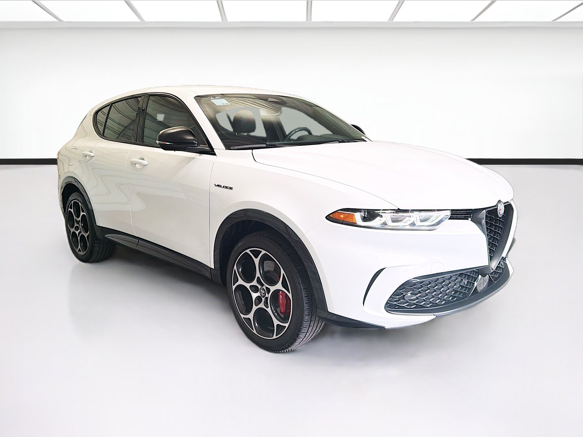 Used 2024 Alfa Romeo Tonale Veloce AWD/4WD image 3