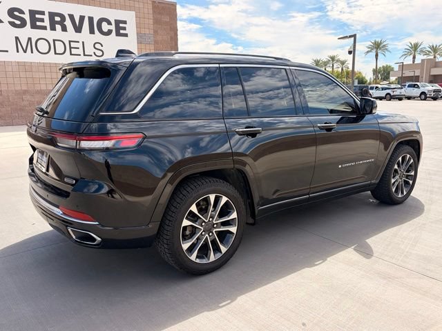 Used 2023 Jeep Grand Cherokee Overland w/ Luxury Tech Group IV AWD/4WD image 6
