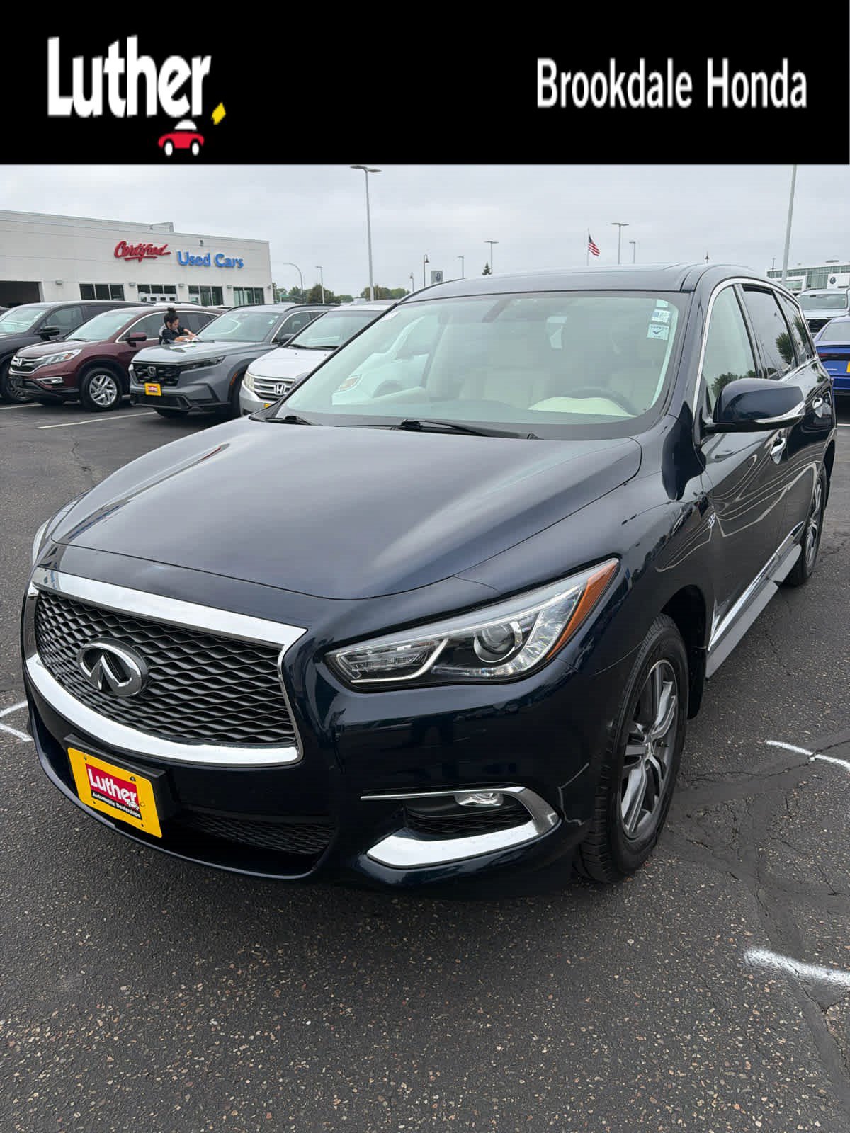 Used 2017 INFINITI QX60 Luxe