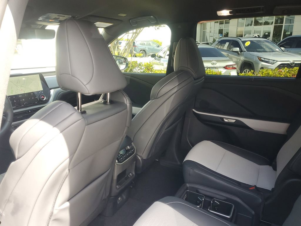 Used 2025 Lexus TX 500h AWD w/ Technology Package image 12