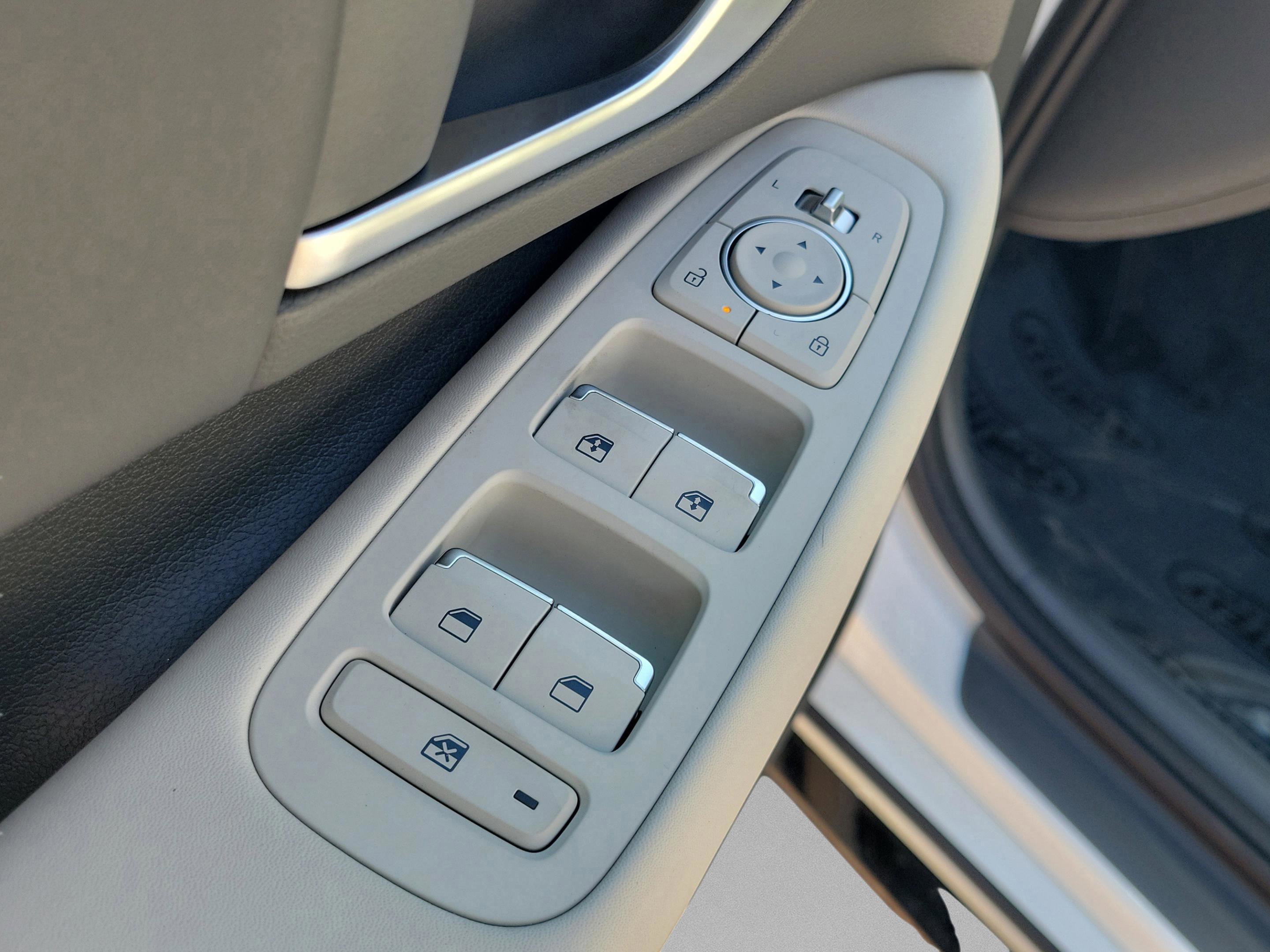 New 2026 Hyundai Sonata SEL FWD image 29