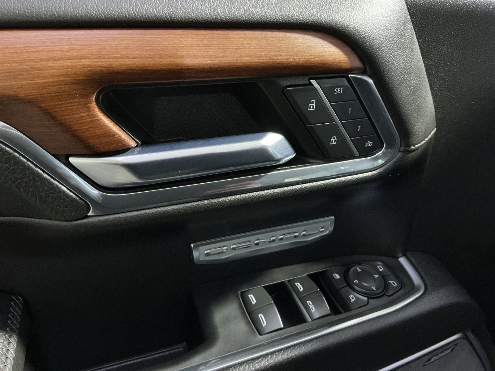 Used 2023 GMC Sierra 1500 Denali image 23