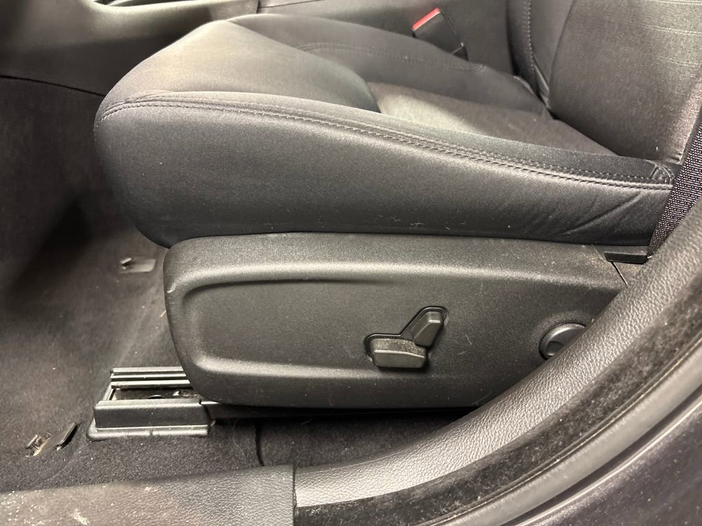 Used 2022 Chrysler 300 Touring w/ Sport Appearance Package image 25