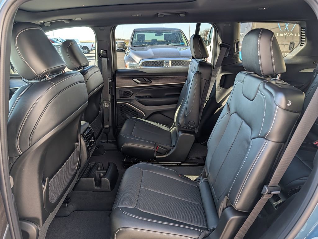 New 2026 Jeep Grand Cherokee L Limited AWD/4WD image 6