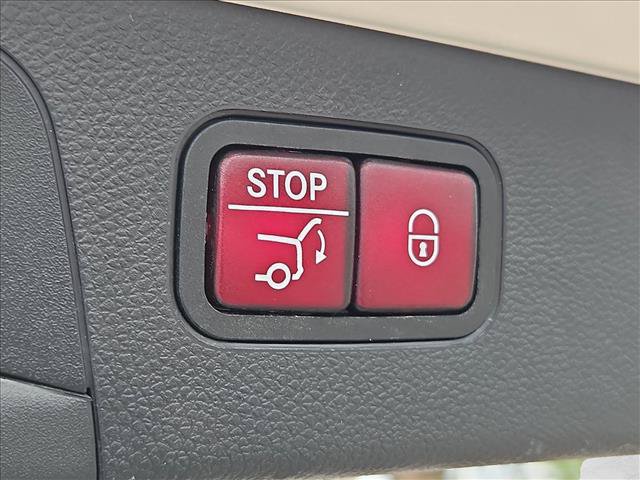 Used 2019 Mercedes-Benz GLC 300 image 7