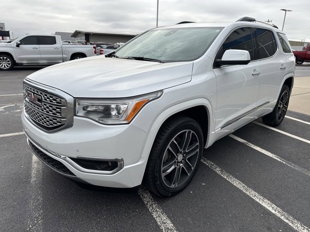 Used 2019 GMC Acadia Denali image 4